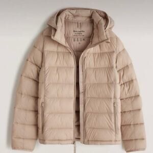 Abercrombie and fitch Lightweight Packable Puffer in tan size small